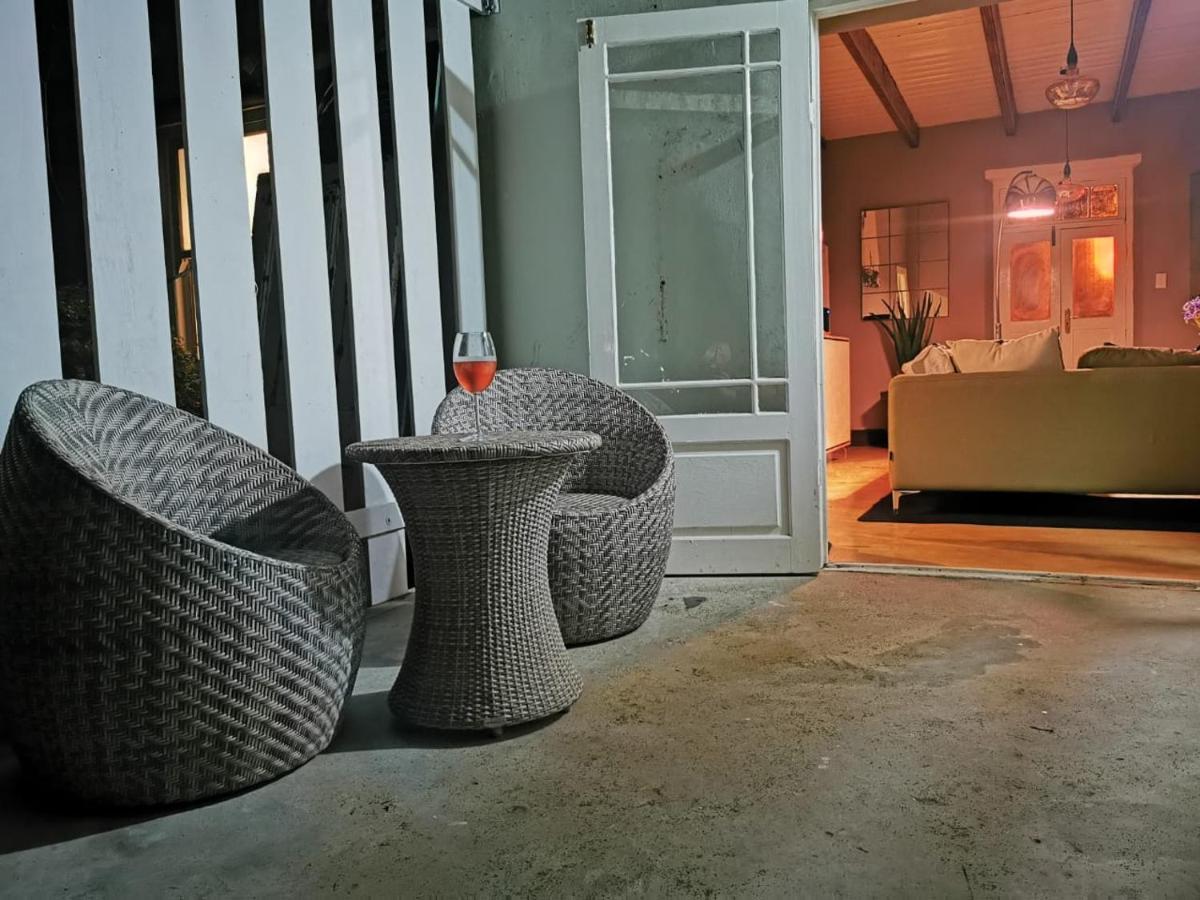 Aloe Cottage - 2 Bedroom Станфорд Экстерьер фото