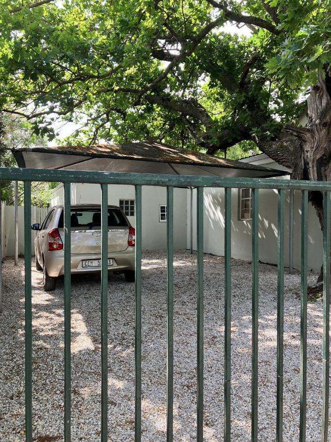 Aloe Cottage - 2 Bedroom Станфорд Экстерьер фото